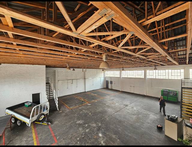 548M² WAREHOUSE TO LET IN MEADOWDALE